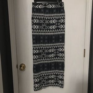 Element Back slit maxi skirt
